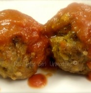Strap on the drool cup because these meatballs are mouth watering! Pork, veal, beef! Yes please! Real Food Girl: Unmodified