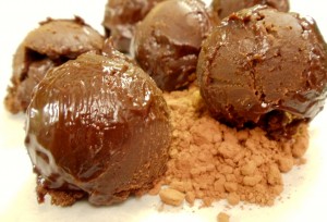 Hot Chocolate Truffle Balls- I've been making these for several years and I will never go back to powdered mixes again! #Real Food Girl: Unmodified