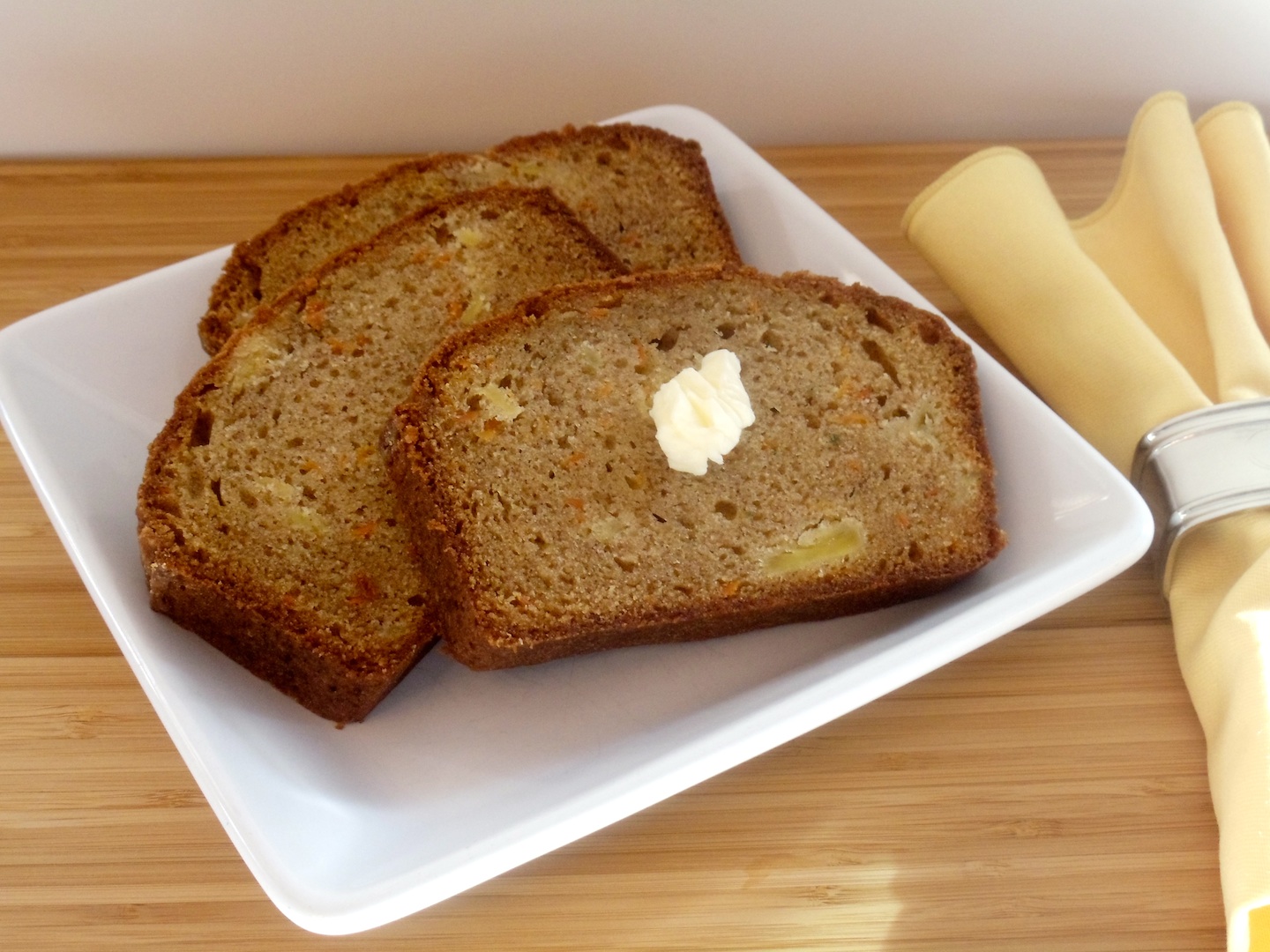 One of my favorite quickbread recipes. I love carrot cake, and this comes close but doesn't contain raisins! You must try my Carrot Pineapple Bread! #Real Food Girl: Unmodified