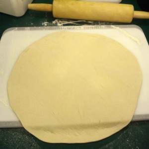 Homeade pizza dough. It's organic, it's easy to make, and it makes a big batch so you can freeze half or more for later use! Real Food Girl: Unmodified
