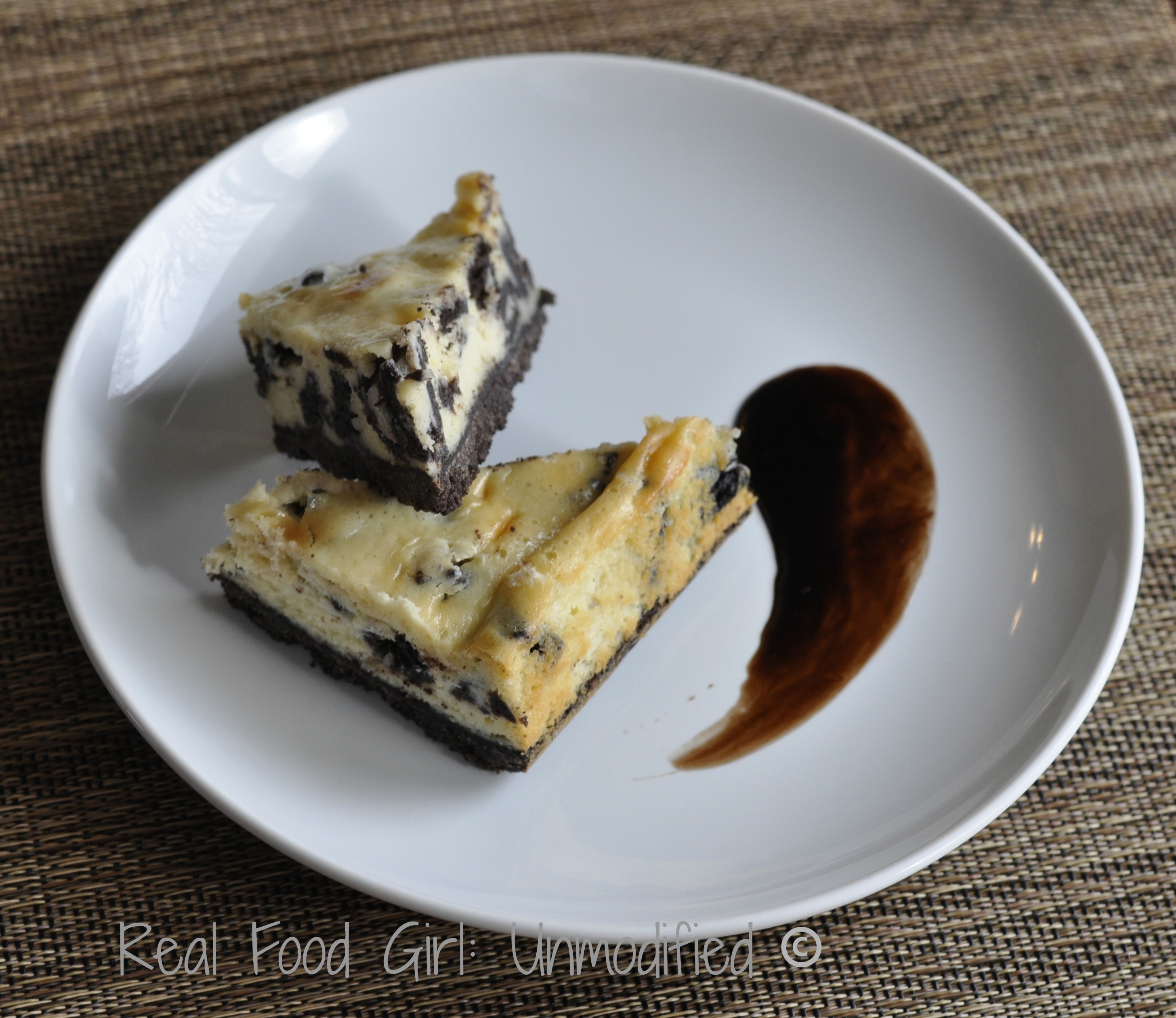 Faux-reo Cheesecake Bars. Because even REAL food foodies need a treat once in a while! Happy Valentine's Day from Real Food Girl: Unmodified!