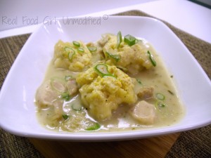 One pot wondererful! Chicken Salsa Verde with Cornbread Dumplings. This is GMO-Free/Organic comfort food done right. Real Food Girl: Unmodified.