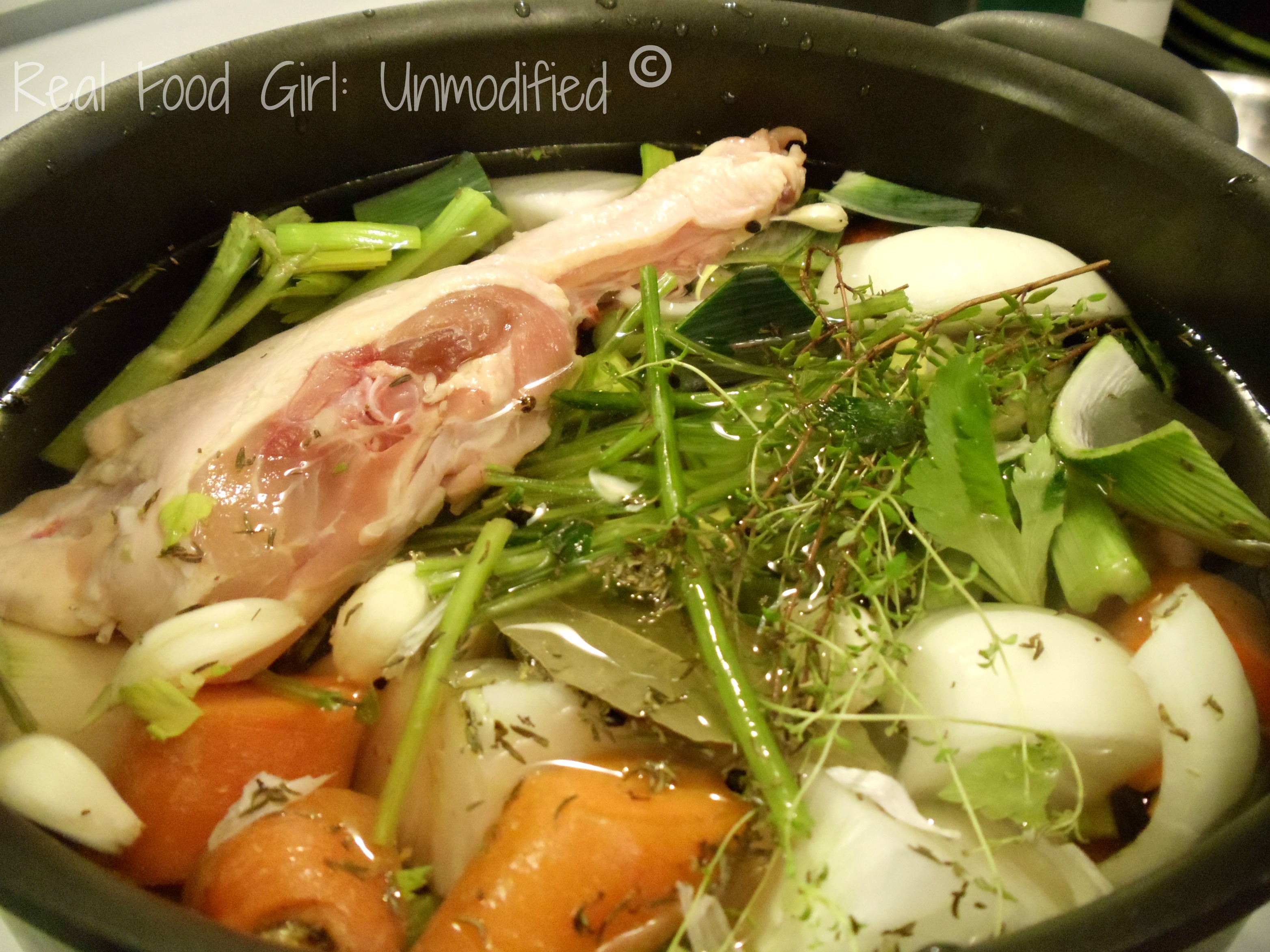Organic Homemade Chicken Stock. Easy, healthy, affordable! From Real Food Girl: Unmodified