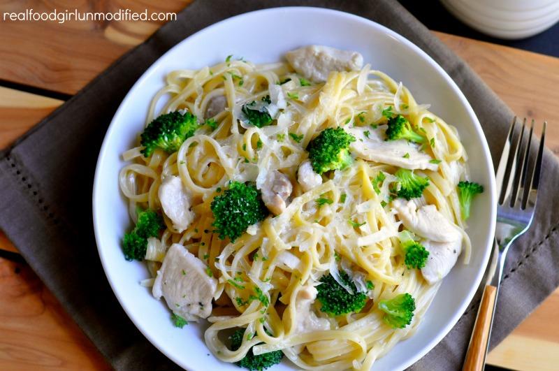 30-Minute Mondays- Fettuccine Alfredo with Chicken & Broccoli|- Real Food Girl: Unmodified